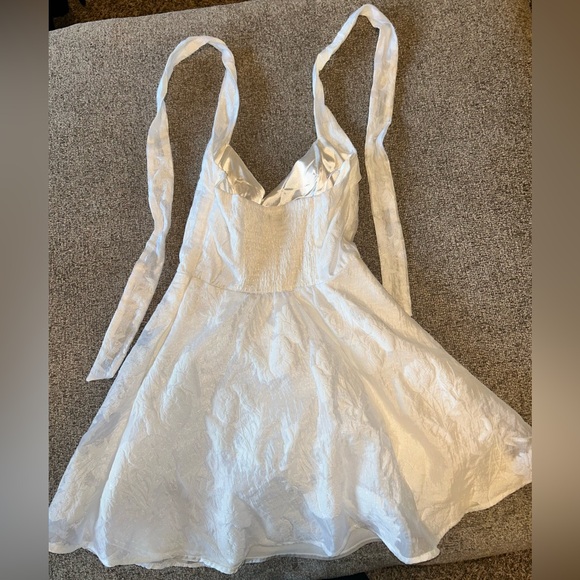 Lulus Bonni Floral Jacquard Halter Women’s Mini Dress -White/ XS - Picture 9 of 15
